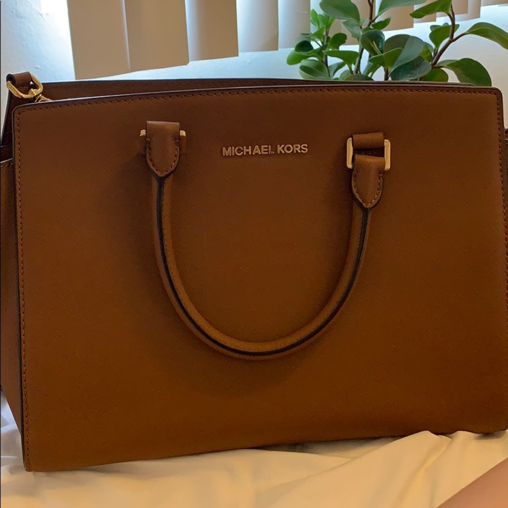 Brand new Micheal Kors purse